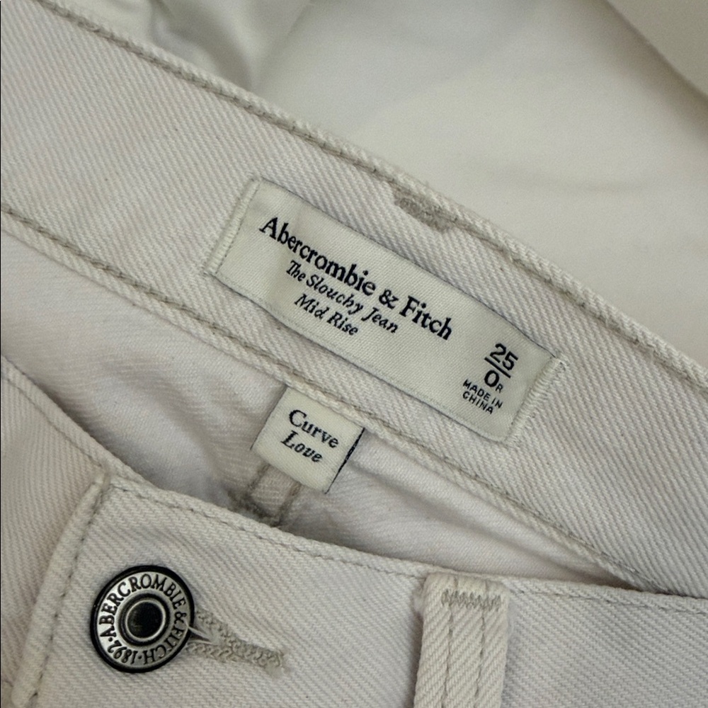 Abercrombie & Fitch Ecru Carpenter Jeans The Slouchy Jean MidRise Curve Love 25R - Picture 6 of 11